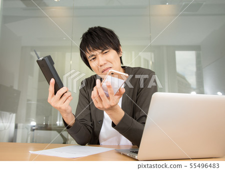 Which do you use, smartphones or landline phones? Which do you use, smartphones or landline phones? 55496483
