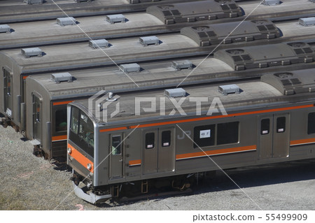 武藏野線205系列(2018年10月)前往印度尼西亞 武藏野線205系列(2018年10月)前往印度尼西亞 55499909