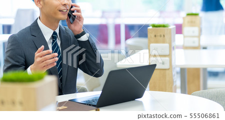 男性商業圖像共享辦公室 55506861