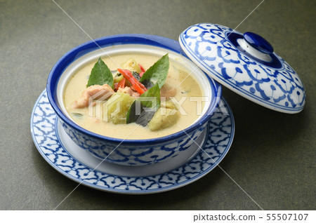 Thai food green curry 55507107