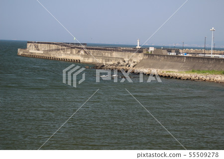 從Imagawa橋看到的Joganenji Kawaguchi和Toyama Bay 從Imagawa橋看到的Joganenji Kawaguchi和Toyama Bay 55509278