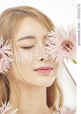 鮮花,美容,年輕女性 鮮花,美容,年輕女性 55512172