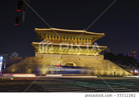 A night view of Seoul Dongdaemun 55512262