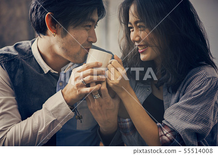 couples of asian younger man and woman happiness 55514008
