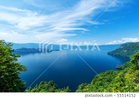 [Lake Towada, Aomori Prefecture] Lake Towada in the summer: A large panoramic view of Lake Towada seen from the view lake 55514152
