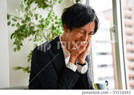 Toothache 55518361