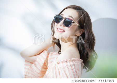 Beauty image sunglasses 55518405