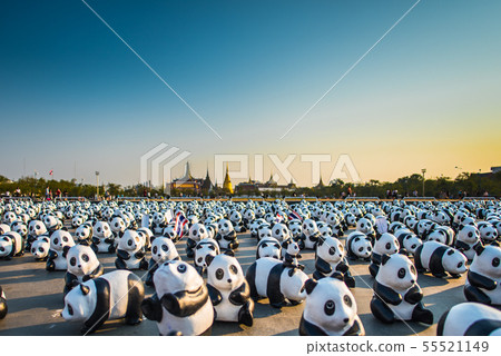 Paper sculpture pandas arrive in historical place  55521149