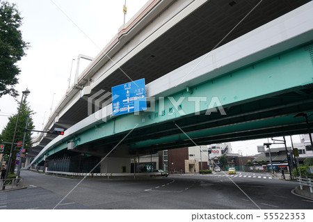 Take Matsuura intersection of Metropolitan Expressway Route 4 and Koshu Highway 55522353