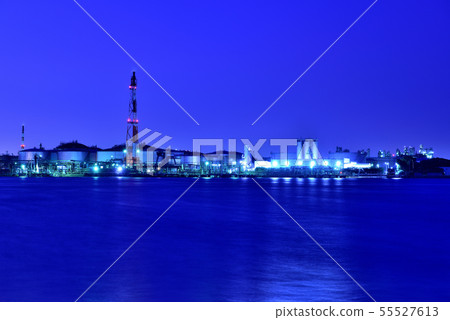 Factory evening view of Kawasaki City, Kanagawa Prefecture, Higashi Ogishima East Park, Keihin Industrial Area 55527613
