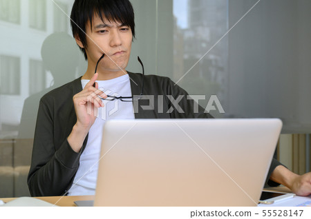 Business man 55528147