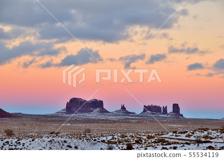 紀念碑谷日落天空 55534119