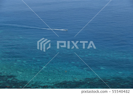 Photographed summer landscape of dredgers and fishing on the coast of Cape Kamui, Shakotan-cho, Hokkaido, and the sea of Shakotan Blue Photographed summer landscape of dredgers and fishing on the coast of Cape Kamui, Shakotan-cho, Hokkaido, and the sea of Shakotan Blue 55540482