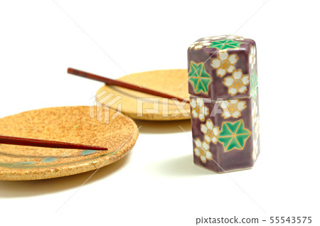 Flower pattern toothpick holder and Kisedo confectionery dish 55543575