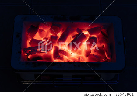 Square-shaped seven wheels and Binchotan charcoal _ charcoal grill, barbecue, yakitori 55543901