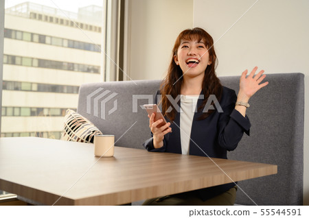 OL和服務員心情愉快 OL和服務員心情愉快 55544591