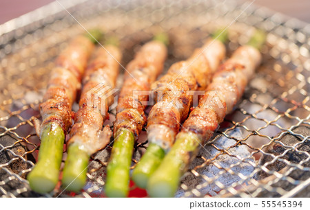 Charcoal grilled asparagus pork belly 55545394