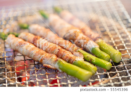Charcoal grilled asparagus pork belly Charcoal grilled asparagus pork belly 55545396