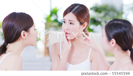 asian women worry her skin 55545594