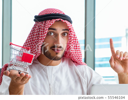 Arab businessman working in the office Arab businessman working in the office 55546104