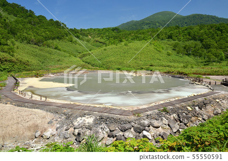 Shooting the summer landscape of Niseko Yumoto Onsen Oyunuma in sunny Hokkaido 55550591