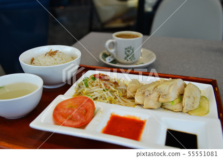 Rice steamed with chicken soup Rice steamed with chicken soup 55551081