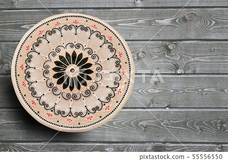 Decorative ceramic plate, hand painted with 55556550