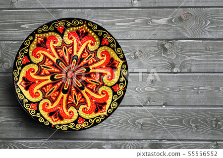 Decorative ceramic plate, hand painted with Decorative ceramic plate, hand painted with 55556552