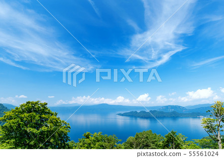 [Lake Towada, Aomori Prefecture] Summer of Lake Towada: A panoramic view of Towada Lake 55561024