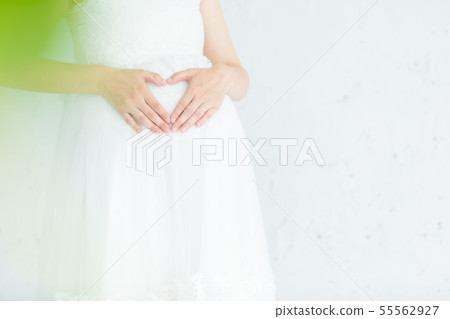 Maternity image Maternity image 55562927