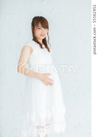 Maternity photo Maternity photo 55562952