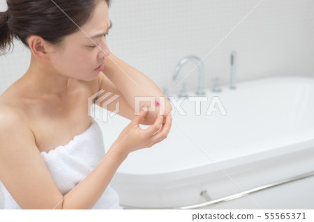 female, lady, woman 55565371