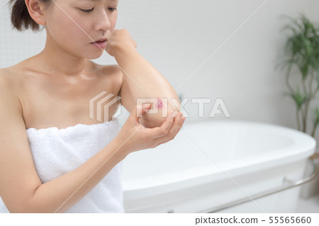 bath, baths, female 55565660