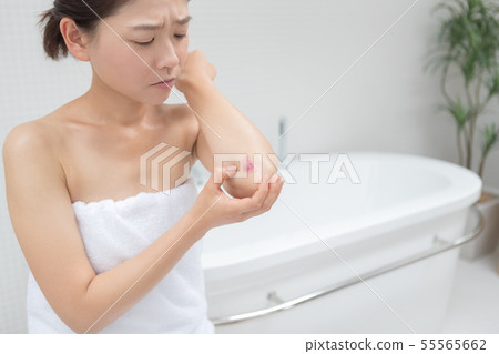 bath, baths, female 55565662