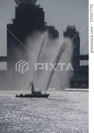 在東京灣首次出現水 在東京灣首次出現水 55567778