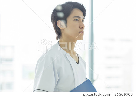 白大褂男 55569706
