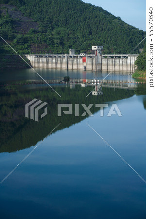 梅田湖 55570340