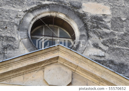 Arles Arles 55570652