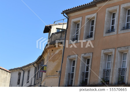 Arles Arles 55570665