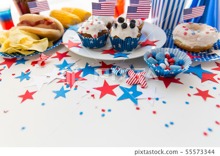 food and drinks on american independence day party food and drinks on american independence day party 55573344