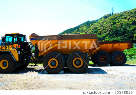Satoyama development truck 55578036