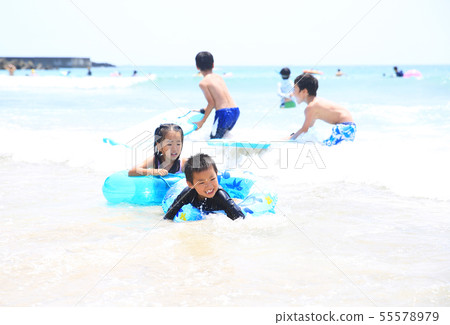 Bathing with friends 55578979
