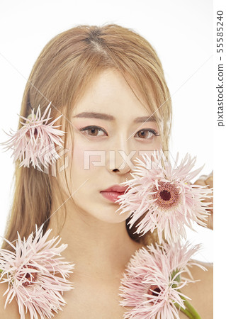 鮮花,美容,年輕女性 鮮花,美容,年輕女性 55585240