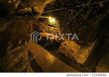 Kamakura Hasedera Benten Cave 55586680