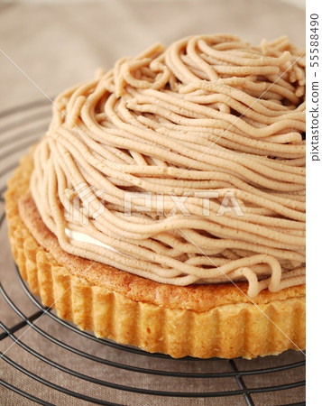 Montblanc tart decoration process Montblanc tart decoration process 55588490