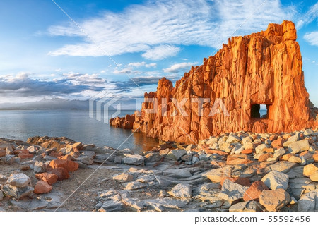 Awesome sunset view of Red Rocks (called "Rocce 55592456