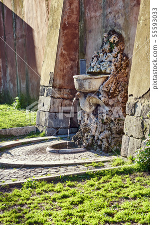 Fountain at Orange Garden in Rome 55593033