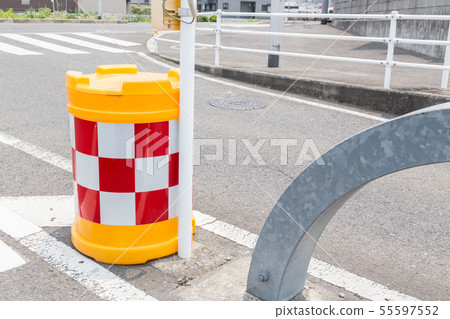 Shock absorption 55597552