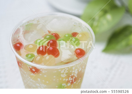 Cider with popping boba 55598526