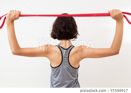 女人伸展 55598917